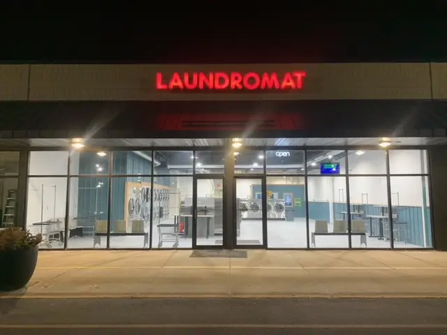 Elkhorn Express Laundromat, Elkhorn, Wisconsin - Front Entrance